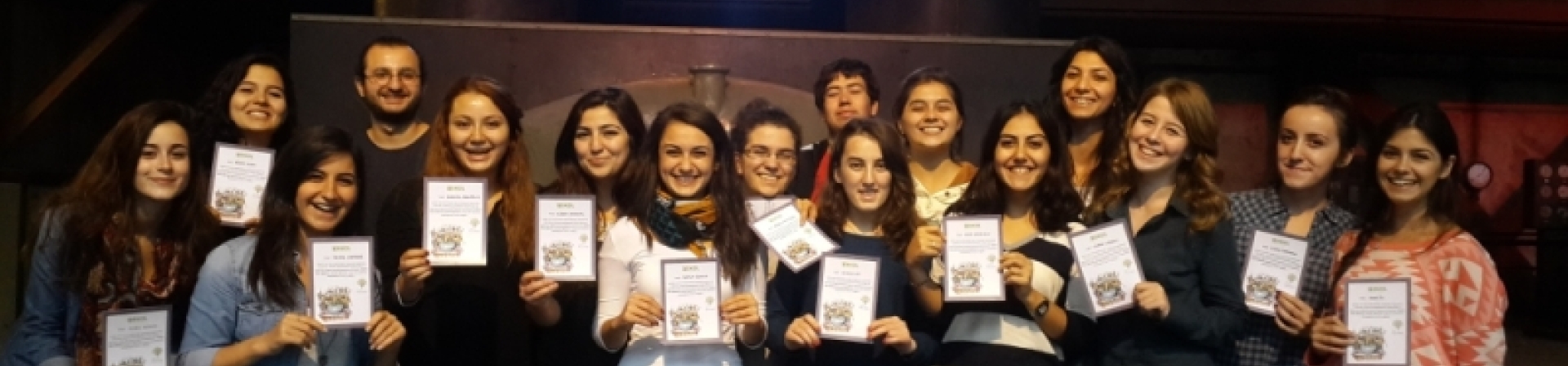 Bilgi ağacı meyvelerini veriyor