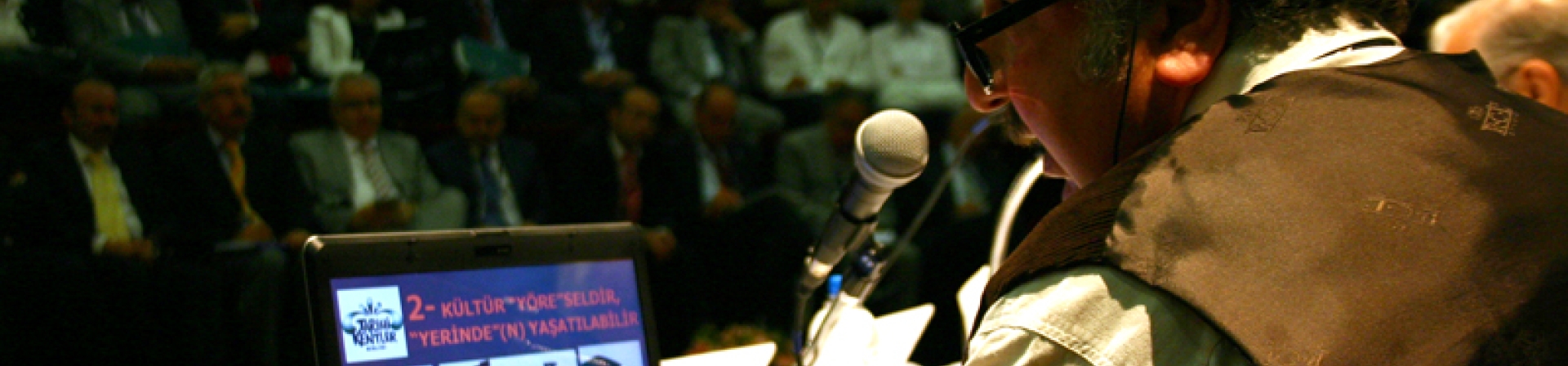 Oktay Ekinci’yi saygıyla anıyoruz